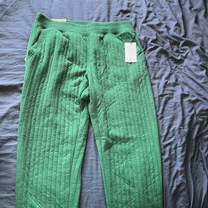 A green Goodfellow set.